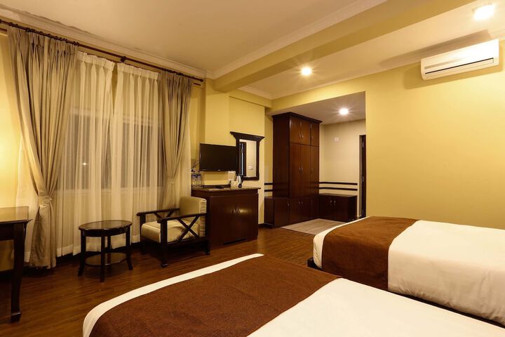 Room 13 of 85