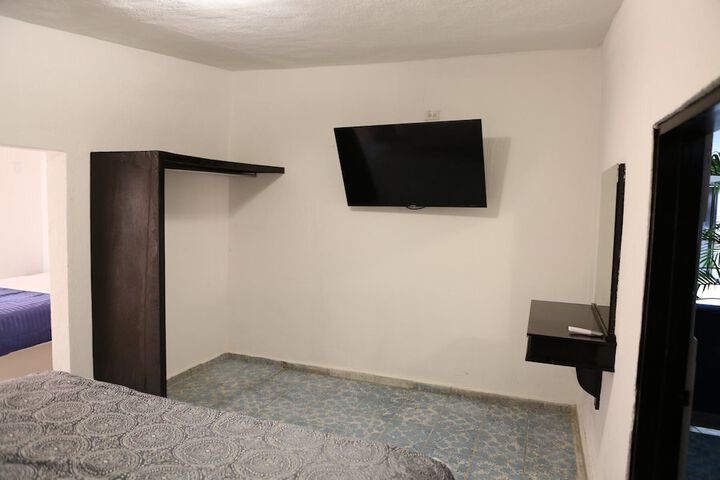 Room 8 of 49