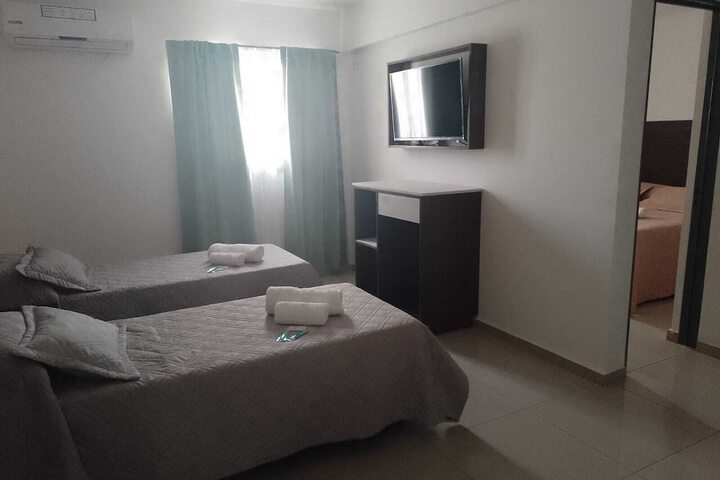 Room 17 of 37