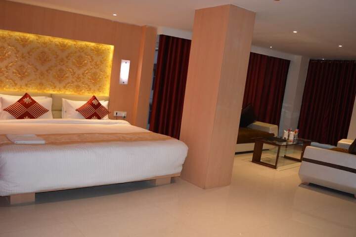 Room 17 of 53