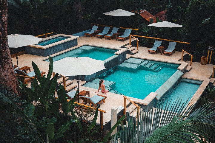 Pools & Facilities
