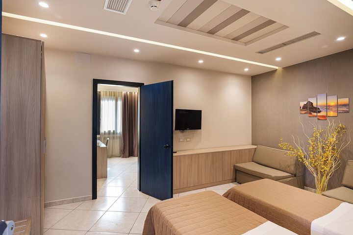 Room 30 of 63