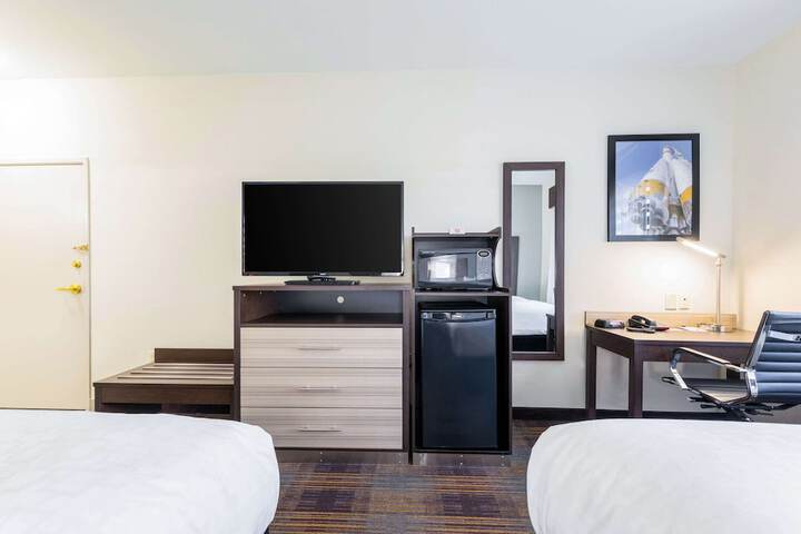 2 Queen Beds Accessible (9 of 22)