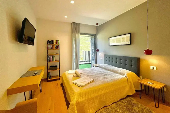 Room 3 of 13