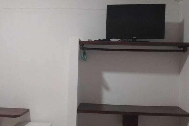 Room 8 of 17