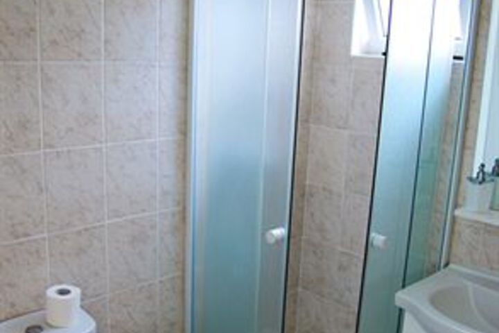 Room 4 of 24