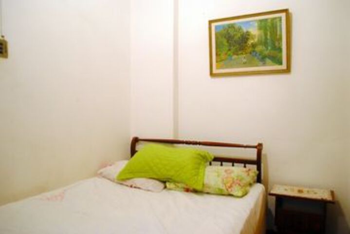 Room 11 of 20