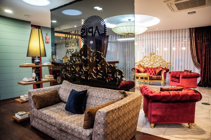 Hotel Lobby