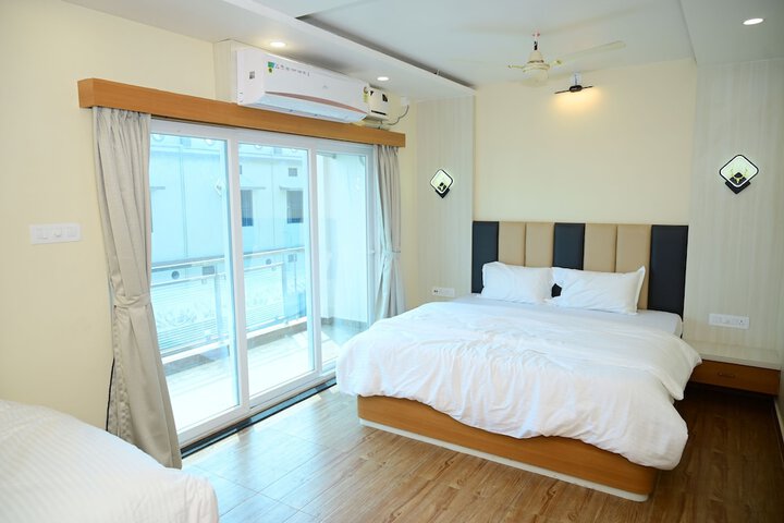 Room 20 of 38