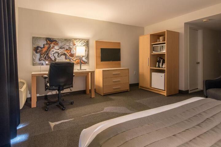 Classic Double Room 2 Queen Beds (1 of 17)