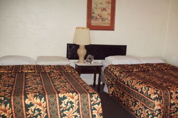 Room 6 of 40