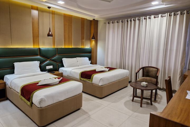 Room 10 of 19