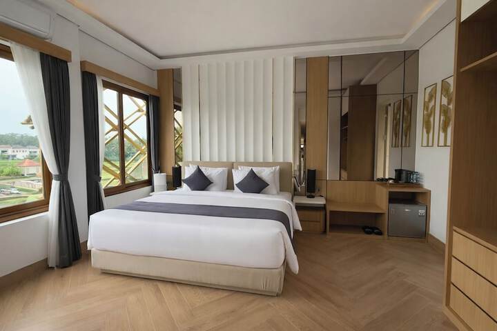 Room 26 of 73
