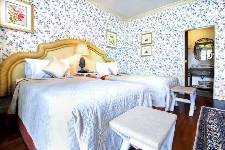 Room 18 of 228