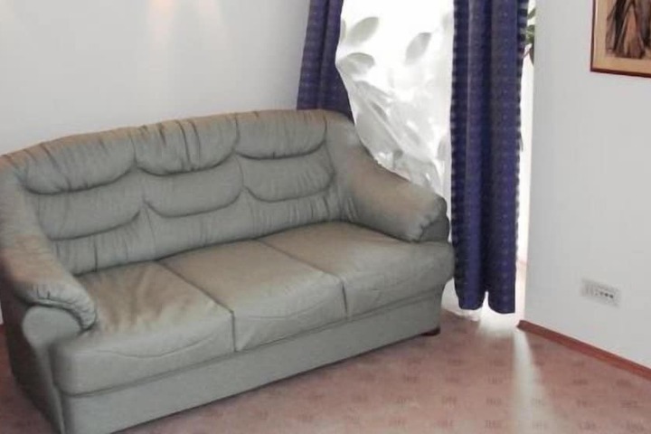 Room 16 of 50