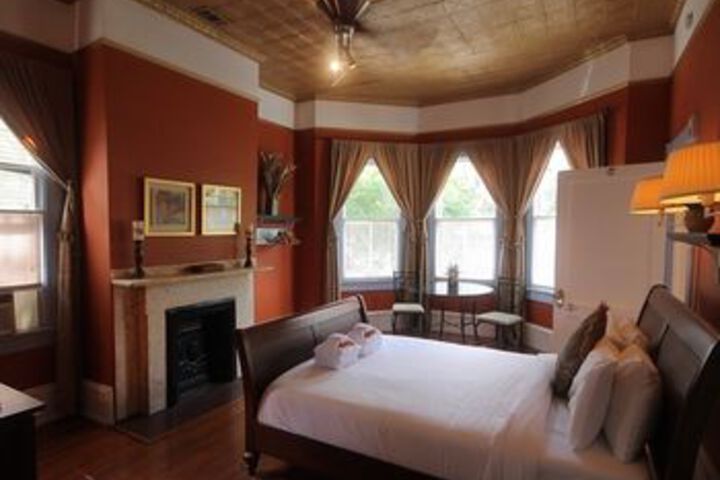 Room 44 of 120