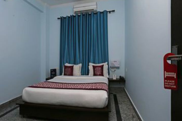 Room 6 of 22