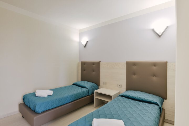 Room 19 of 114