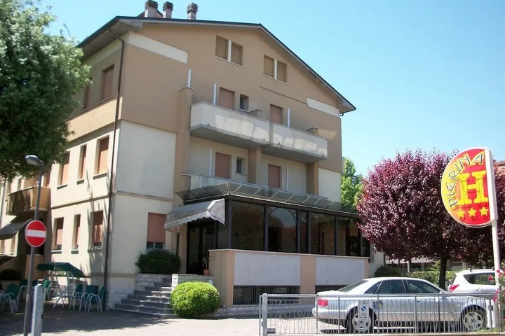 HOTEL PIERINA