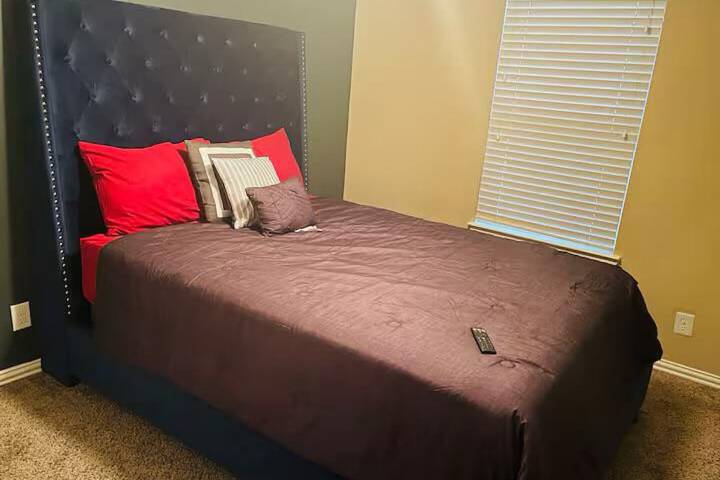Room 4 of 29