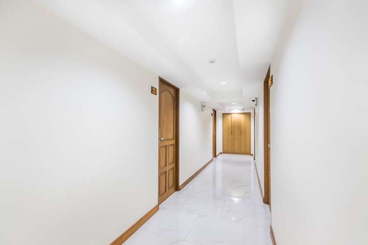 Ballroom/Hall 40 of 43
