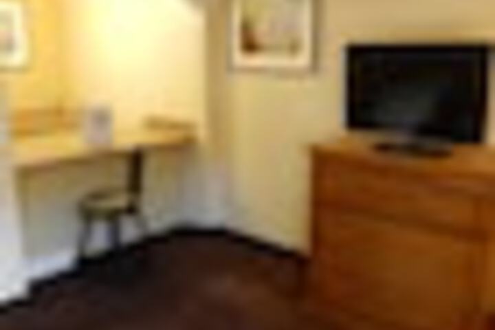 Room 32 of 138