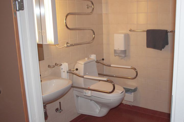 Room 15 of 38