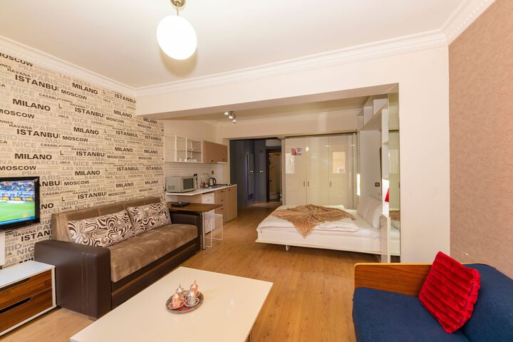 Room 83 of 138