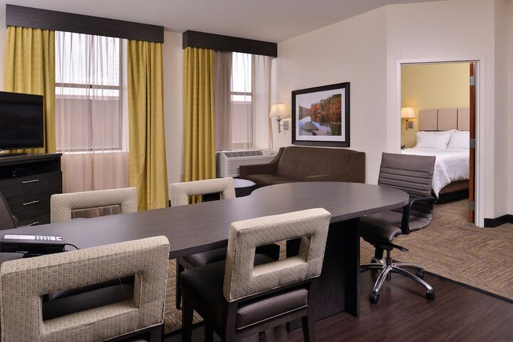 Room 2 of 61
