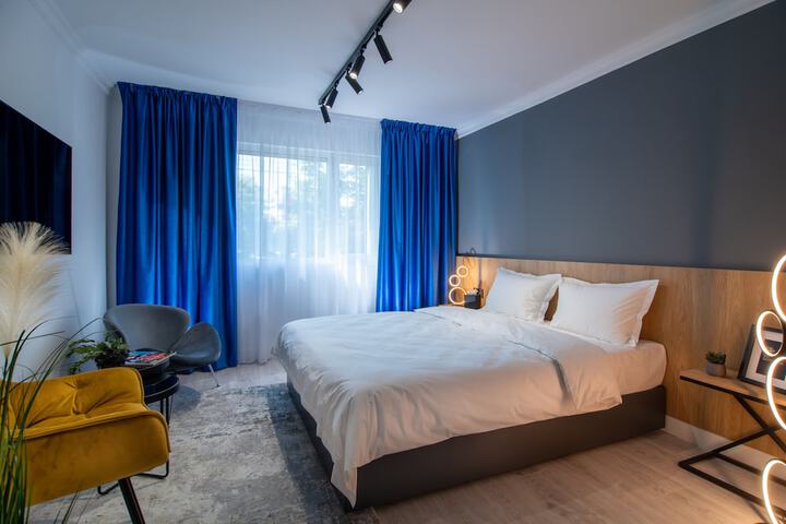 Room 9 of 23
