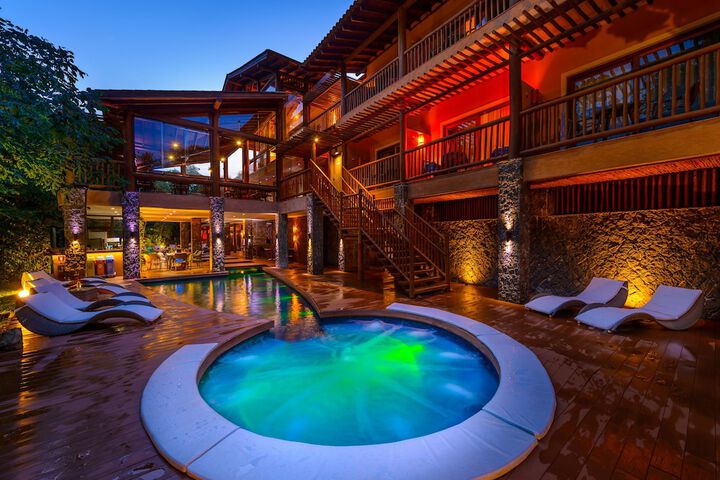 Pool 103 of 252