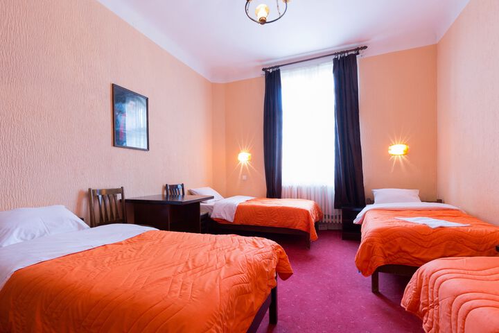 Room 4 of 4