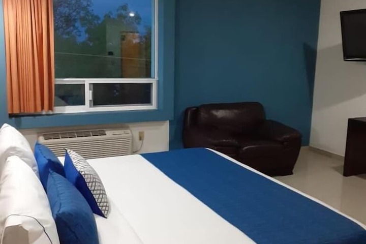 Room 14 of 39
