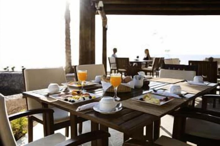 Breakfast/Coffee Service 29 of 34