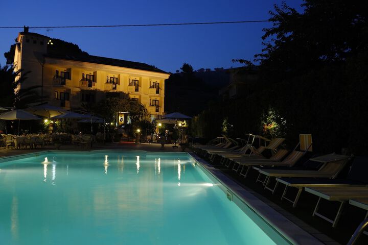 Pools & Facilities