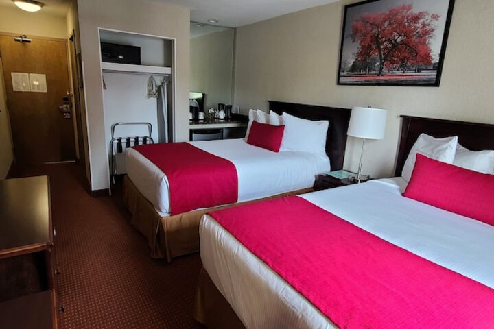 Room 7 of 28