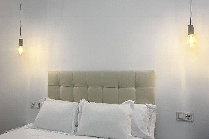 Room 11 of 43