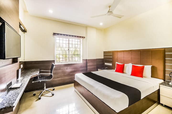 Room 16 of 18