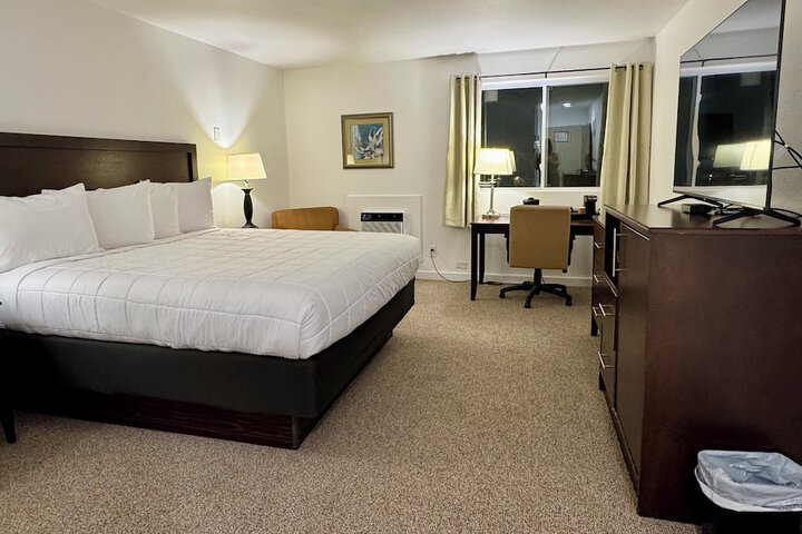 Room 17 of 39