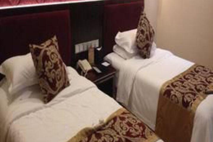 Room 42 of 98