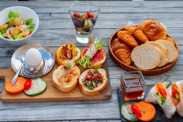 Breakfast/Coffee Service 84 of 94