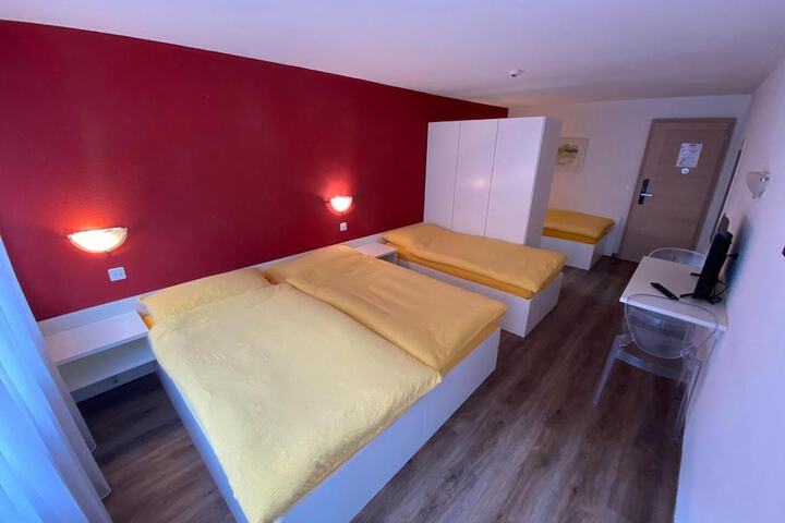 Room 12 of 51