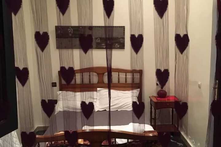 Room 3 of 9