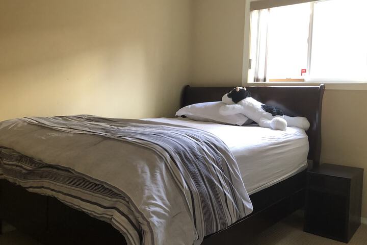 Room 2 of 19