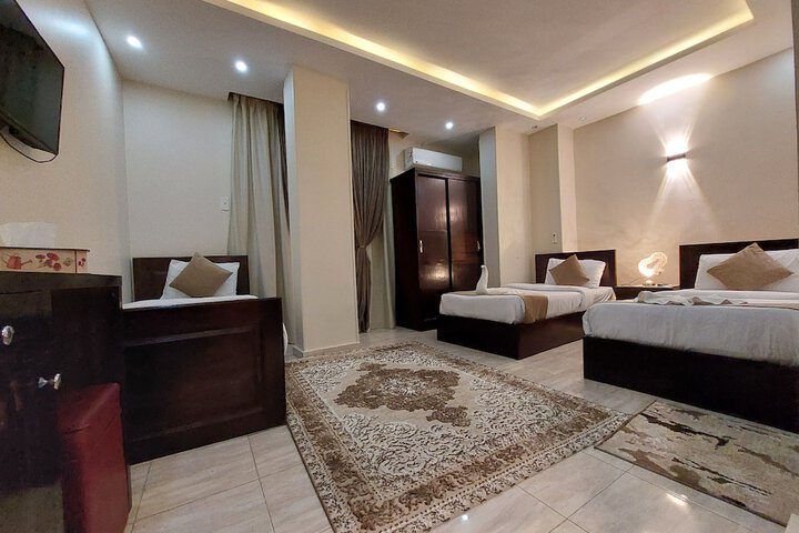 Room 16 of 49