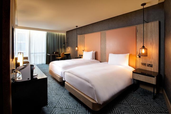 Room 42 of 127