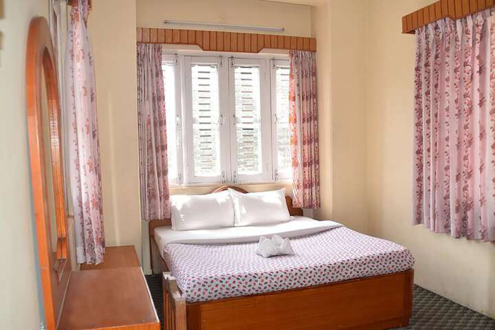 Room 5 of 34