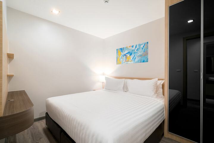 Room 29 of 127
