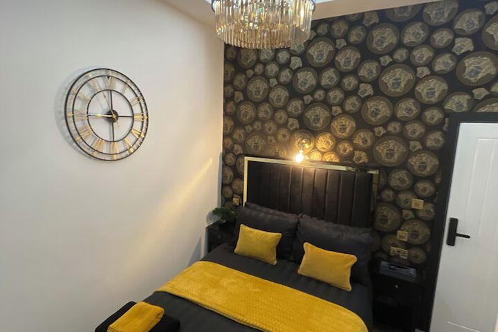 Room 4 of 19