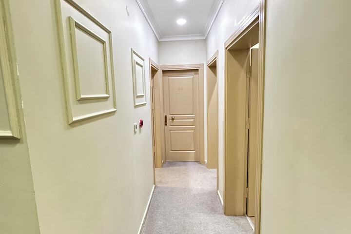 Ballroom/Hall 61 of 90